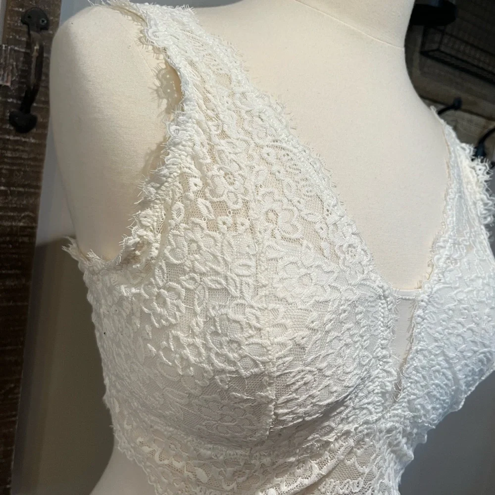 Aerie Lacey padded‎ bra - Picture 2 of 9